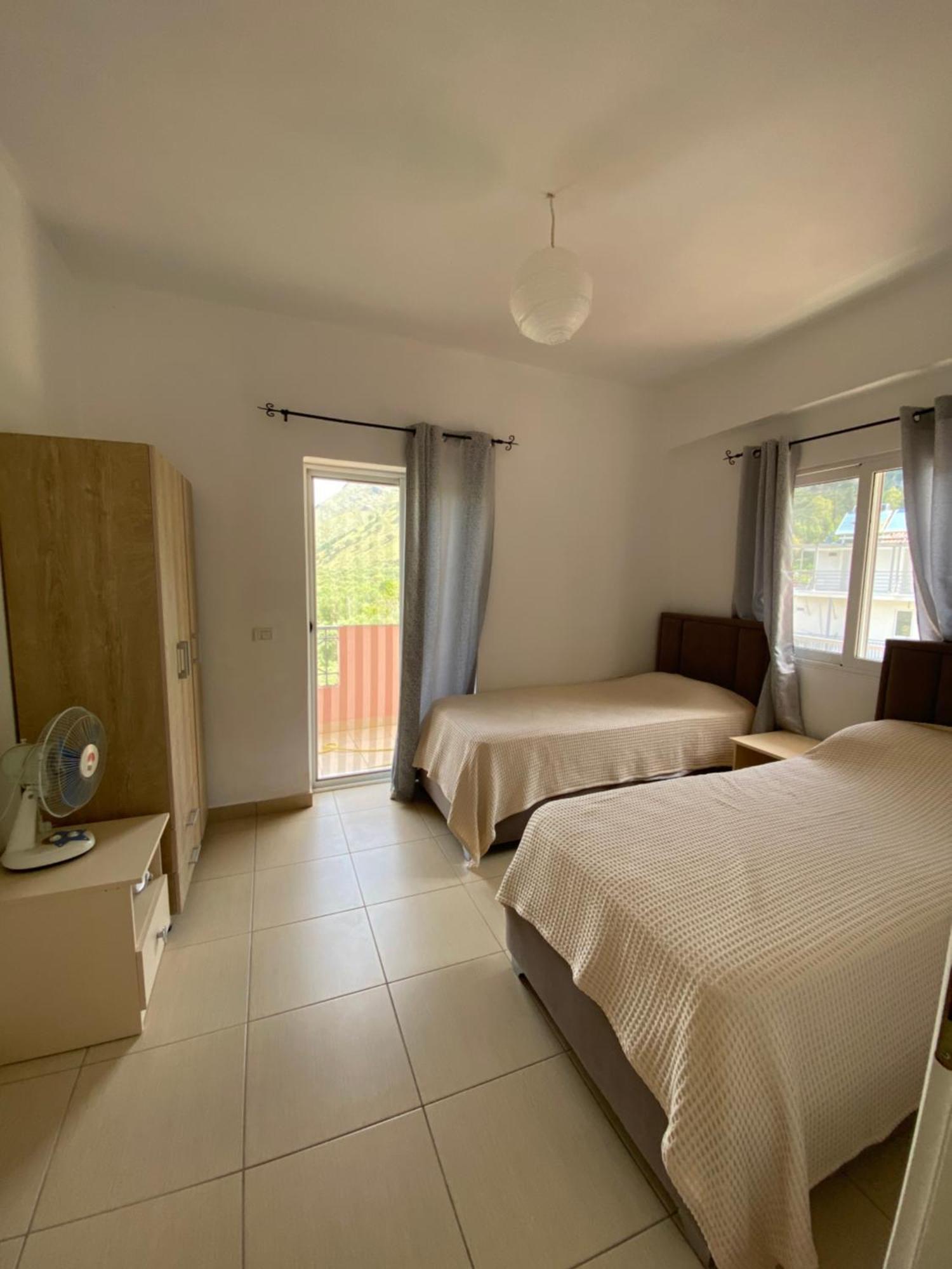 Gkiko'S Guest House Кепаро Екстериор снимка